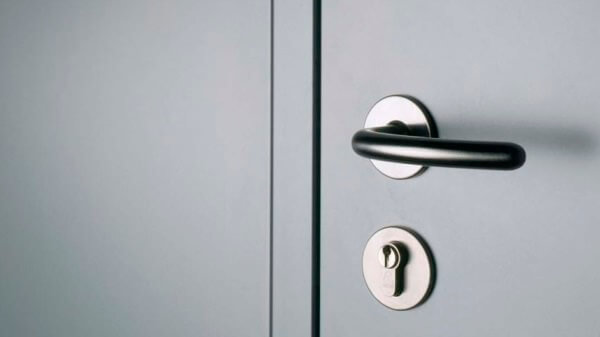 Вскрытие металлических дверей в Иркутске